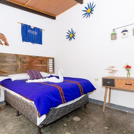 Bed and Breakfast Casa Tamarindo Антигуа-Гватемала Экстерьер фото