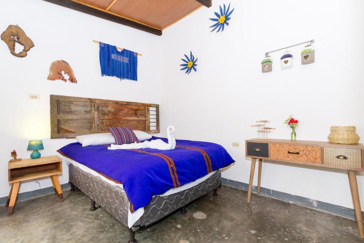 Bed and Breakfast Casa Tamarindo Антигуа-Гватемала Экстерьер фото