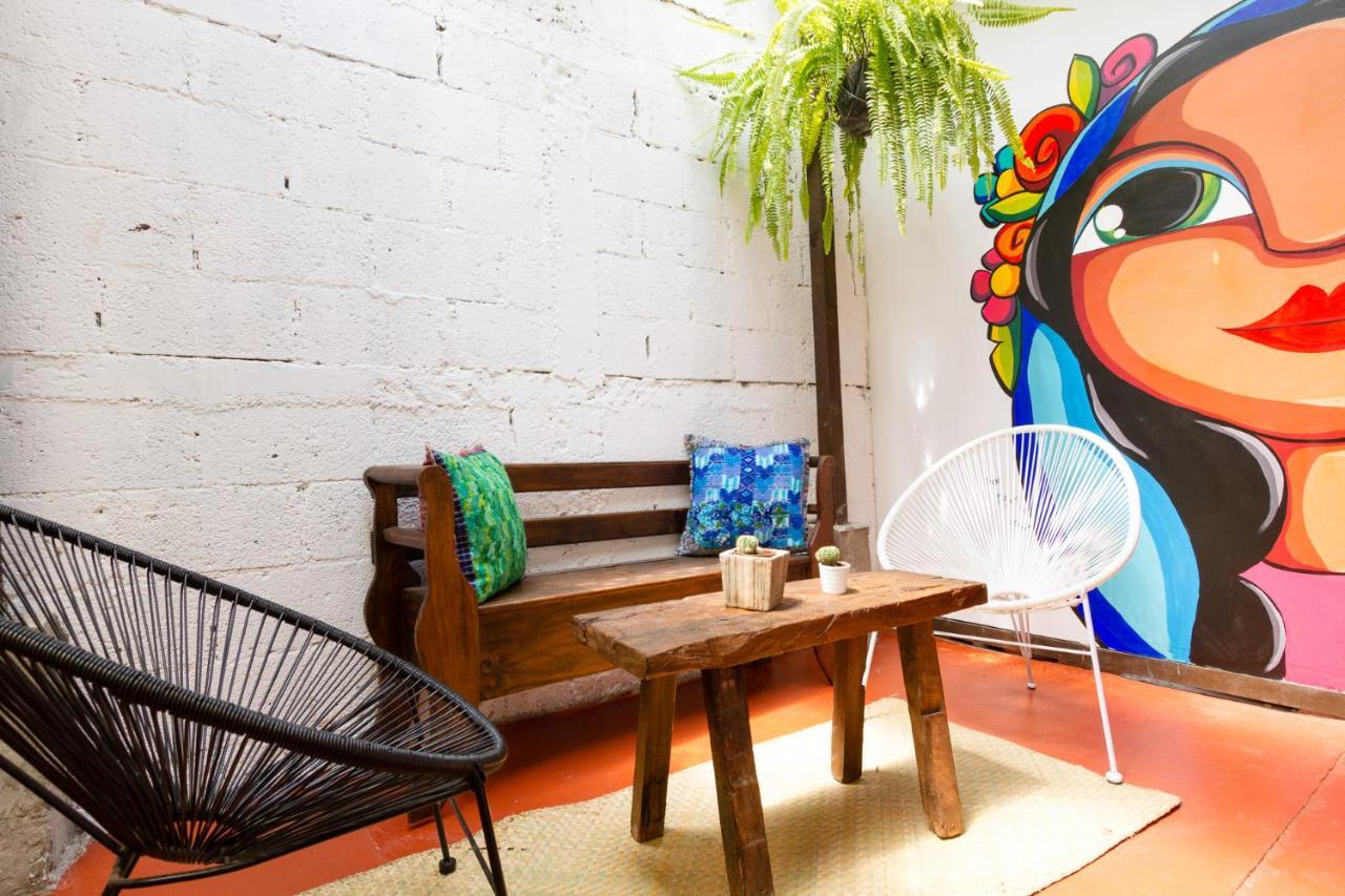 Bed and Breakfast Casa Tamarindo Антигуа-Гватемала Экстерьер фото