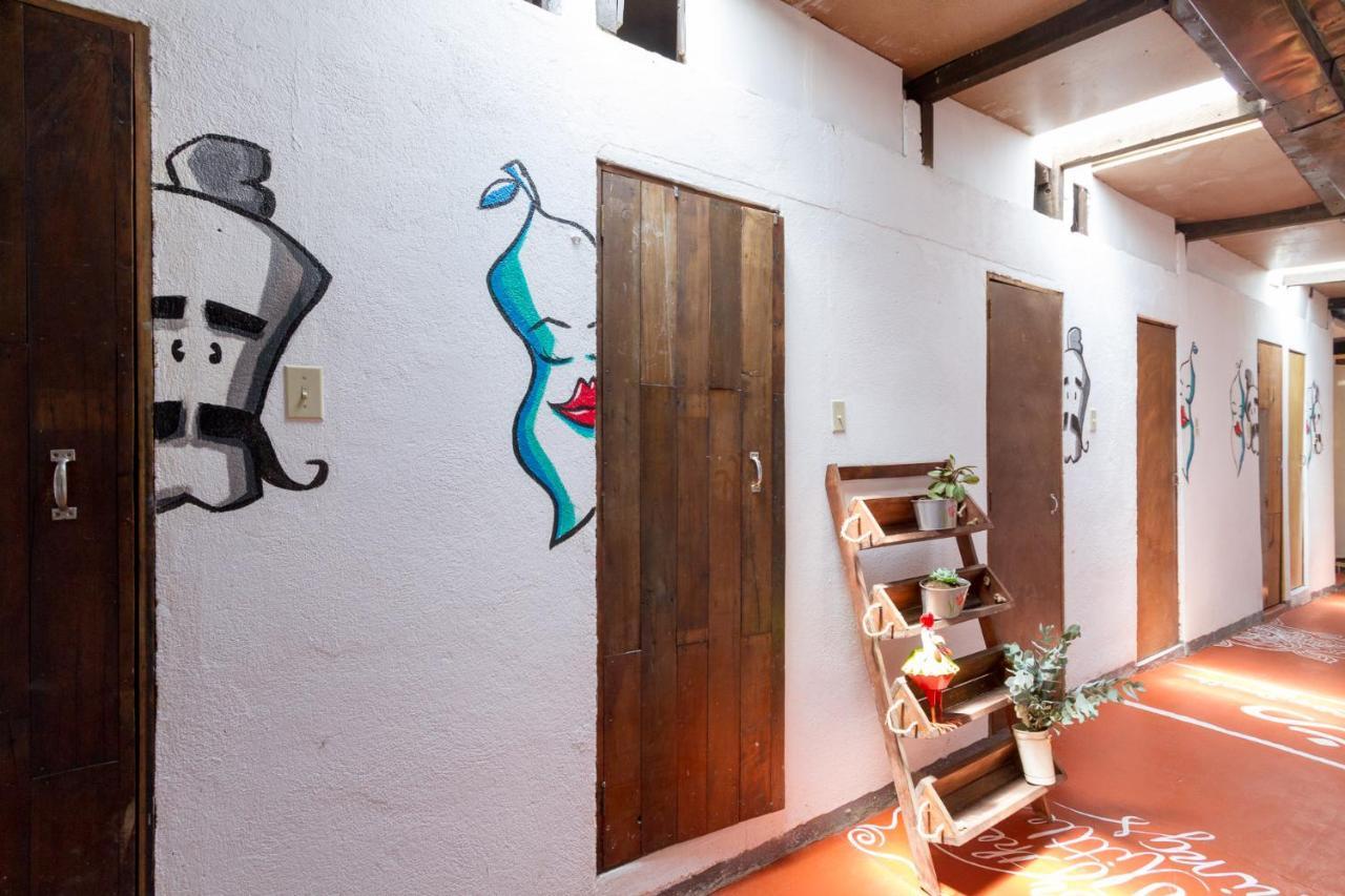 Bed and Breakfast Casa Tamarindo Антигуа-Гватемала Экстерьер фото