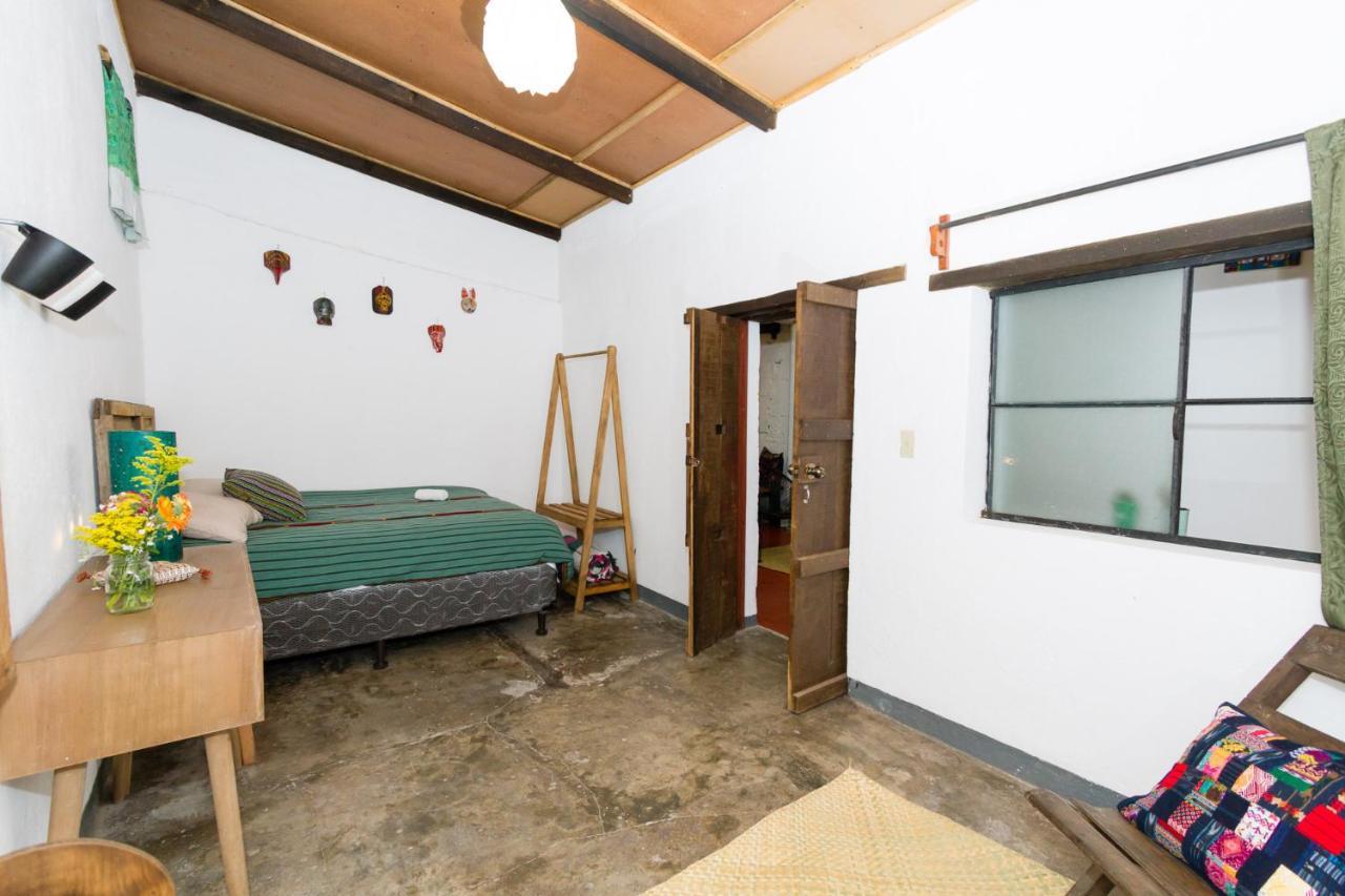 Bed and Breakfast Casa Tamarindo Антигуа-Гватемала Экстерьер фото