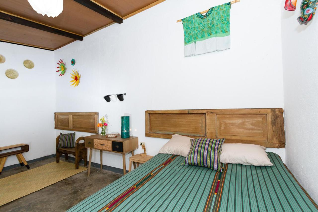 Bed and Breakfast Casa Tamarindo Антигуа-Гватемала Экстерьер фото