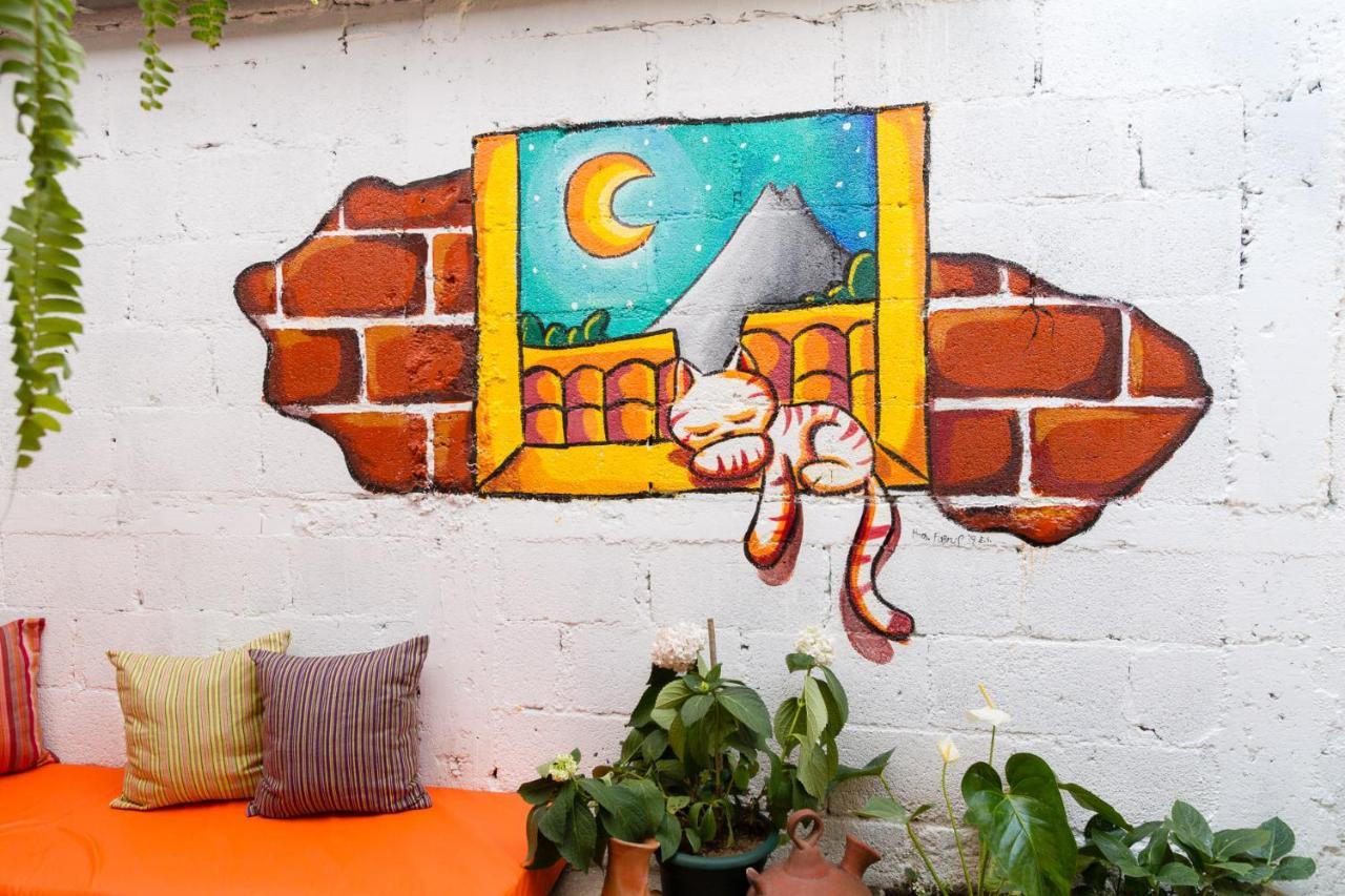 Bed and Breakfast Casa Tamarindo Антигуа-Гватемала Экстерьер фото