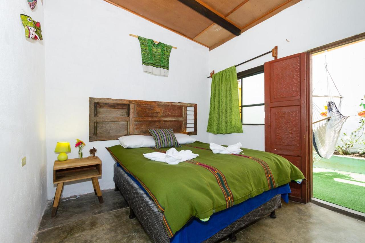 Bed and Breakfast Casa Tamarindo Антигуа-Гватемала Экстерьер фото